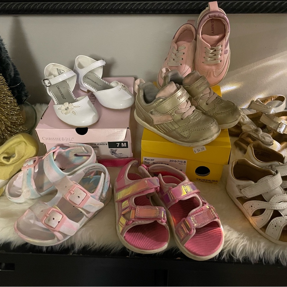 Baby girl shoes (toddler 2 years old, sizes 6 & 7)
